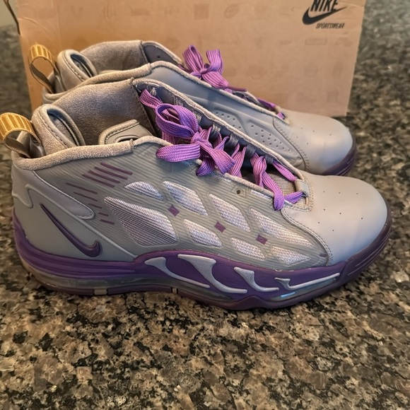 Nike air max pillar gray and Purple SneakersEUC 10.5 - Picture 3 of 15